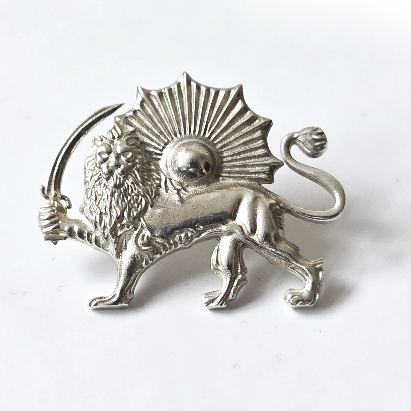Lion and Sun Pin