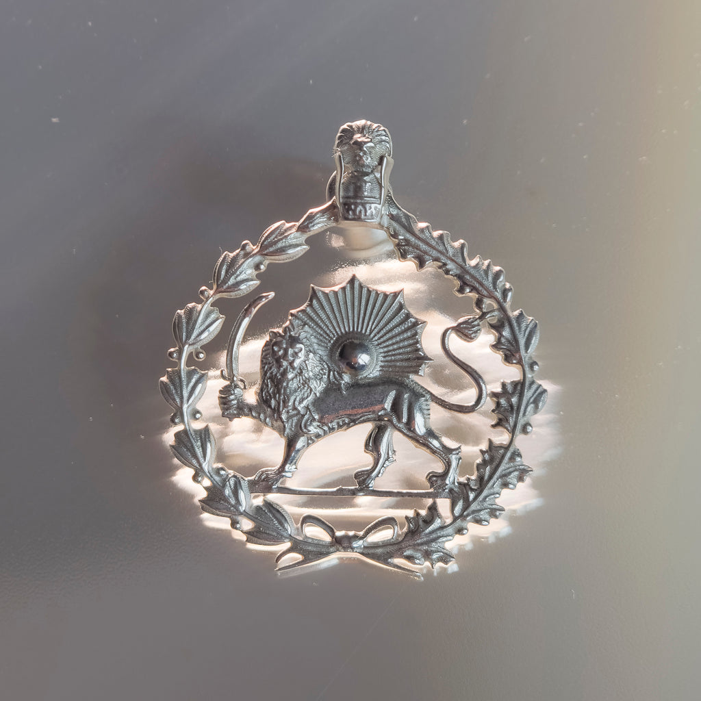 Lion and Sun Pin