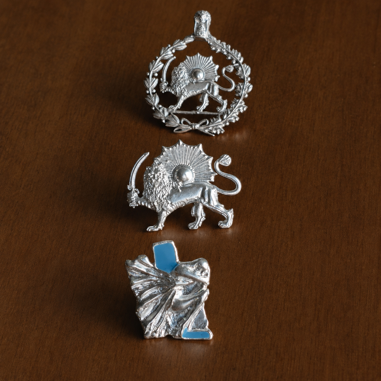 Lion and Sun Pin